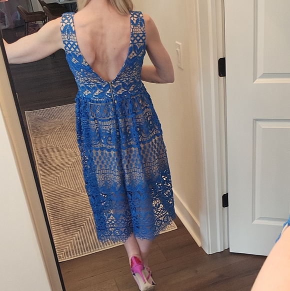 Lulus Lace Midi Dress - SIZE M - Picture 5 of 16